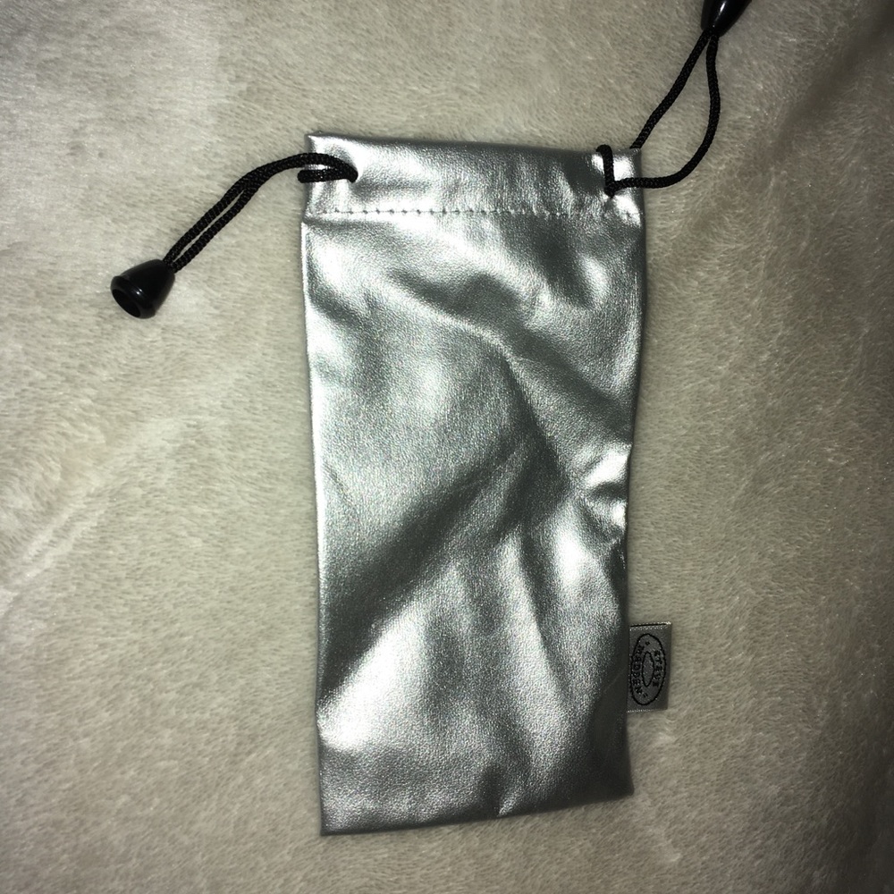 Steve Madden Sunglasses Sleeve